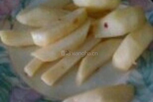 土豆块炖猪肉的做法图解2