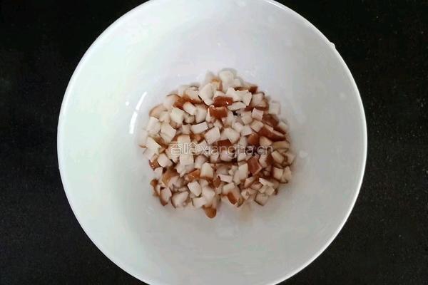 胡萝卜香菇鸡肉粥 (宝宝辅食）的做法图解8