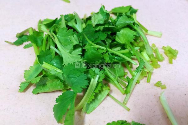 腐竹拌木耳的做法图解4