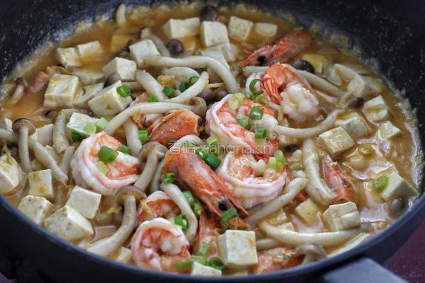 金沙虾仁炖豆腐的做法图解10