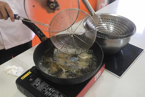 避风塘炒蟹的做法图解7