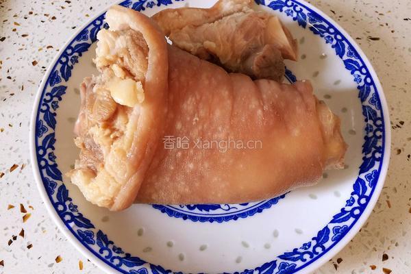 杀猪菜之酱肘子的做法图解2