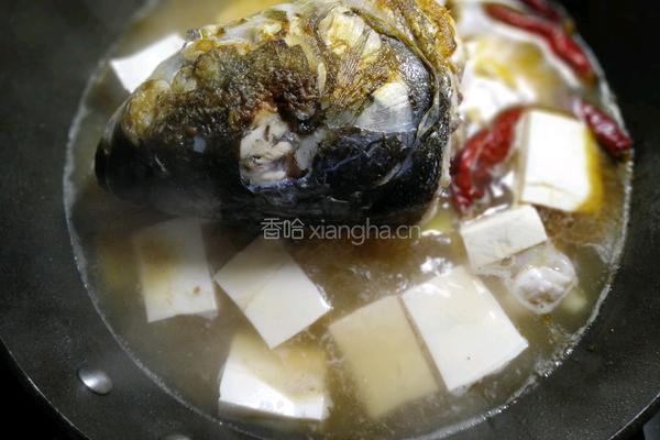 红烧鱼头焖豆腐的做法图解6