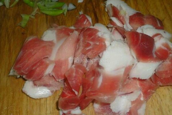 洋葱炒肉的做法图解2