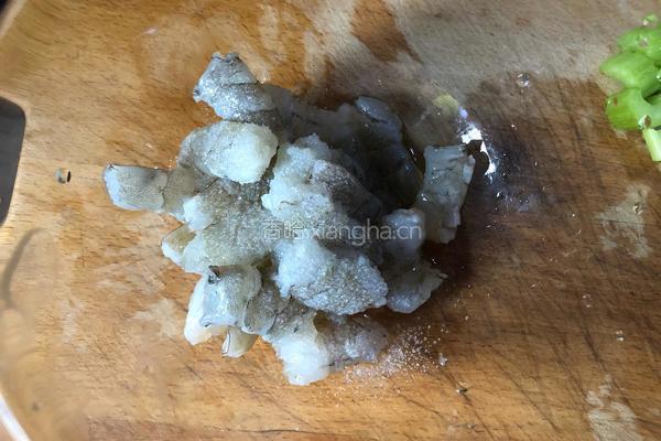 清炒虾仁的做法图解1
