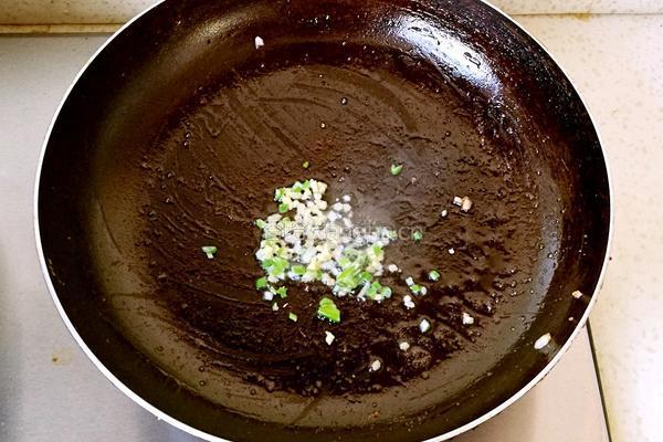蒜苔炒肉的做法图解5