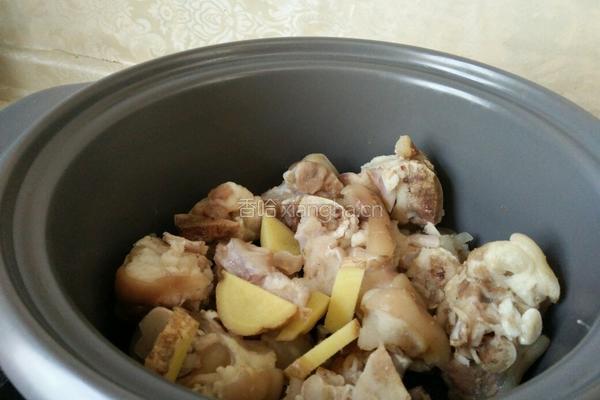 清炖猪蹄的做法图解5