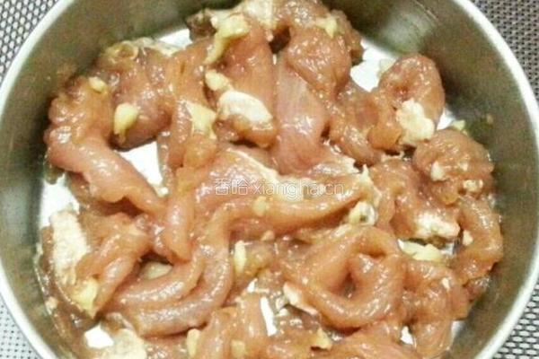 西蓝花炒肉片的做法图解2