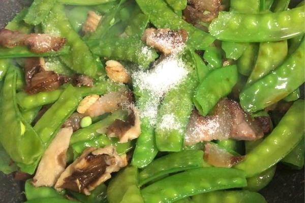 粤式－荷兰豆香菇炒腊肉的做法图解6