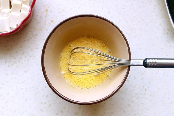 豆腐鸡蛋羹的做法图解2