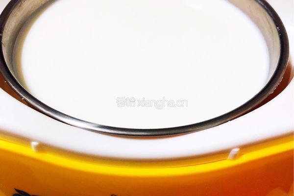 自制樱桃老酸奶的做法图解4