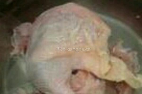 香菇清炖鸡腿汤的做法图解1