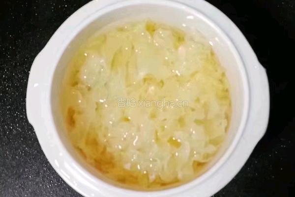 山药红枣银耳粥 (宝宝辅食）的做法图解1