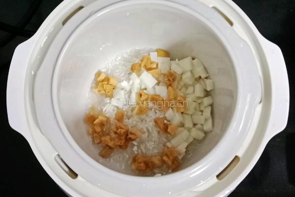 山药红枣银耳粥 (宝宝辅食）的做法图解5