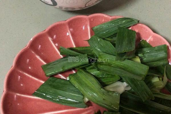 粤式－蒜苗炒生蚝的做法图解1