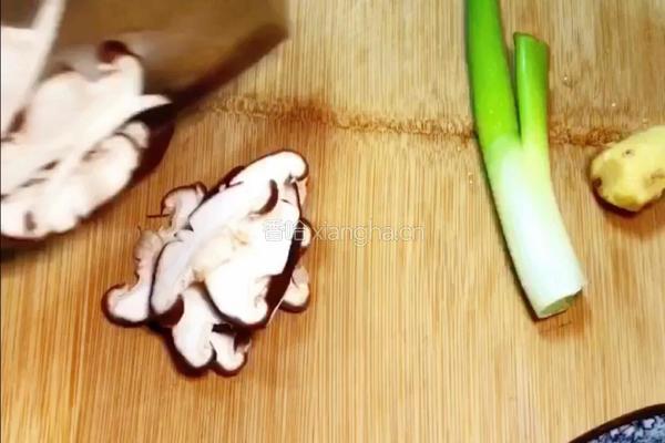 粤式-香菇鲍鱼粥的做法图解5
