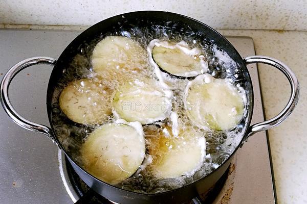 炸茄盒的做法图解8