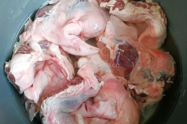 红烧护心肉的做法图解1