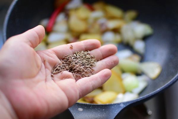 孜然洋葱土豆片的做法图解8