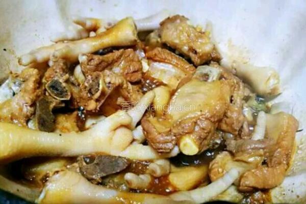排骨炖鸡爪的做法图解6