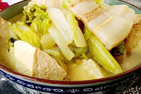 白菜猪肉炖大豆腐的做法图解8