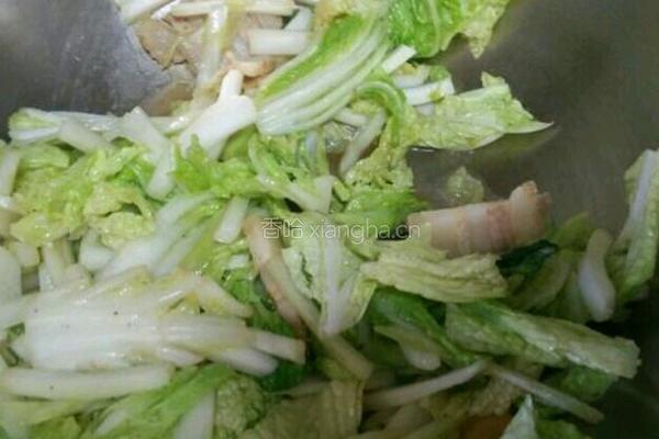 白菜猪肉炖大豆腐的做法图解5