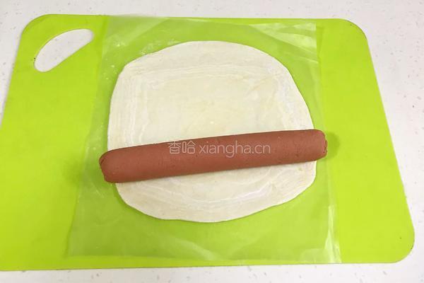香肠飞饼卷的做法图解4