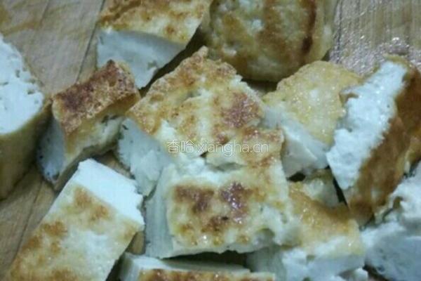 大葱爆豆腐的做法图解3