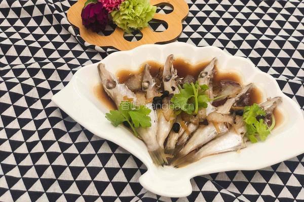 粤式－腊肉豉香蒸扒皮鱼的做法图解6
