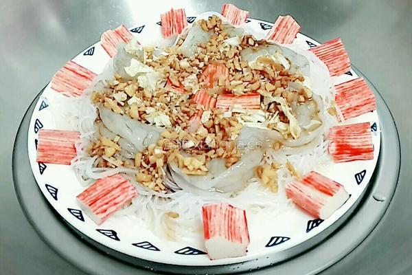 蒜蓉粉丝蟹柳蒸虾的做法图解6