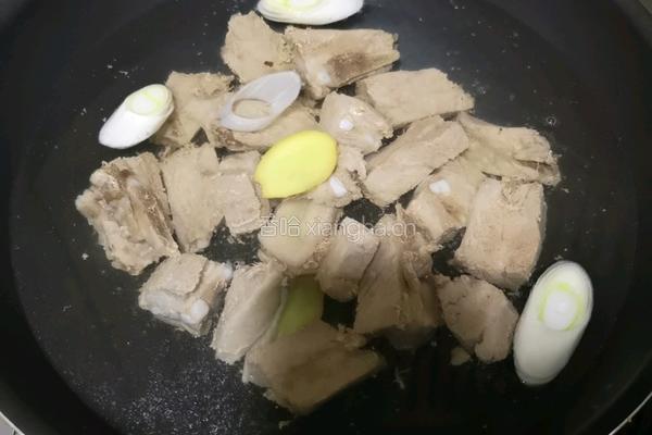 糖醋排骨的做法图解2