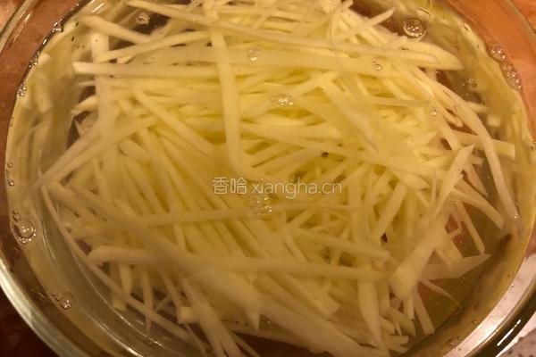 凉拌土豆丝的做法图解2