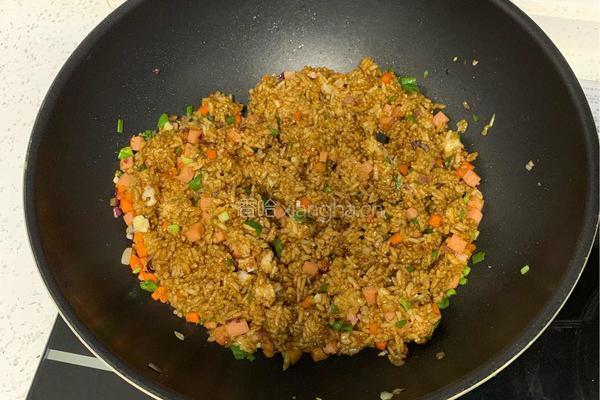 酱油炒饭的做法图解7