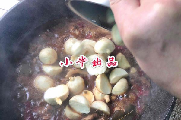茨菇闷鸭的做法图解11