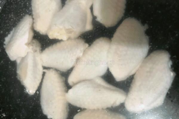 可乐鸡翅中的做法图解1