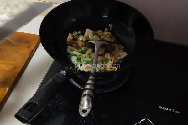 肉炒马蜂菜的做法图解5