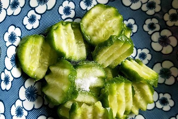 凉拌海蜇片的做法图解6