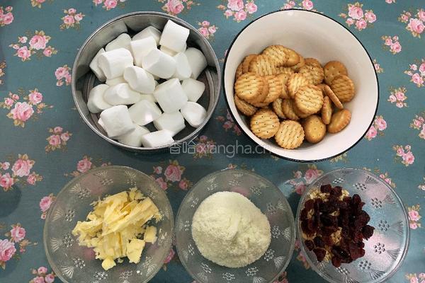 蔓越莓雪花酥的做法图解1