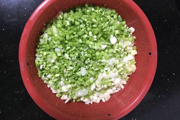 地瓜粉肉丸的做法图解3
