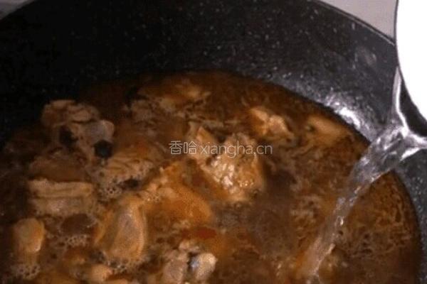 啤酒炖笨鸡的做法图解3