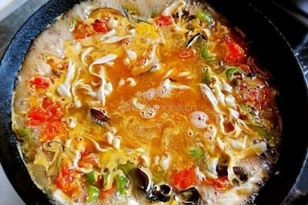 手工炝锅面的做法图解7