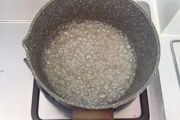 馋嘴零食——糖衣花生的做法图解2