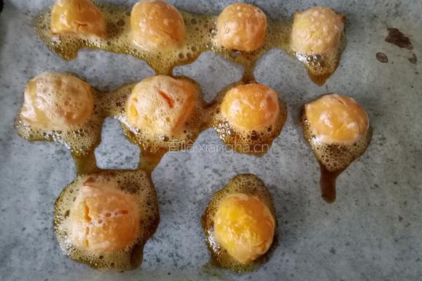蛋黄酥的做法图解3