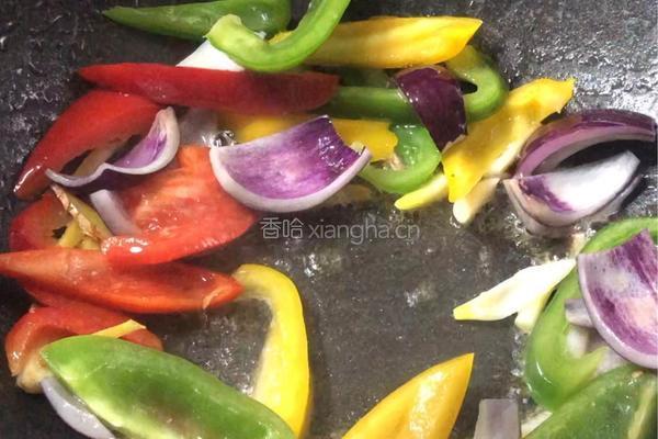彩椒炒鲜鱿的做法图解4