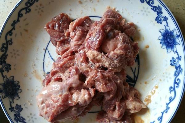 野山椒牛肉的做法图解3
