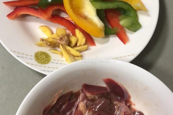 彩椒炒鸡杂的做法图解2