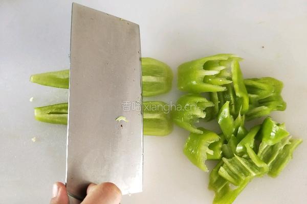 辣椒炒肥肠的做法图解4