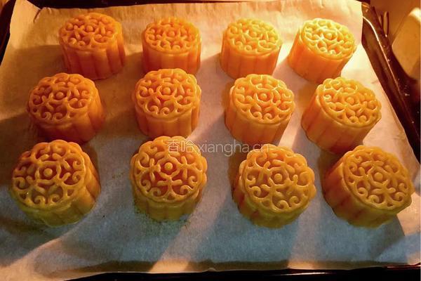 蛋黄月饼的做法图解10