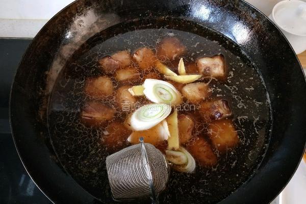排骨炖酸菜的做法图解10