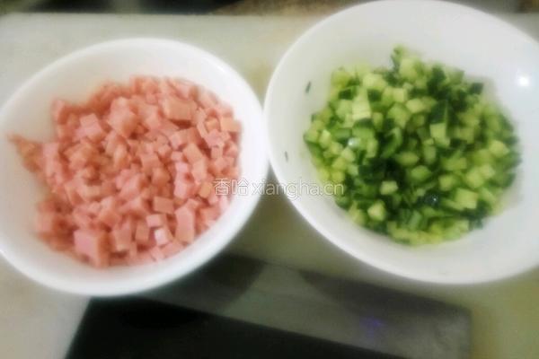 蛋炒饭的做法图解1